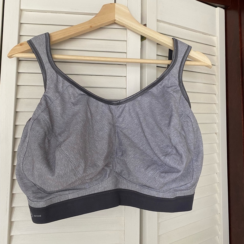 40H Anita sports bra, heather gray. NWT